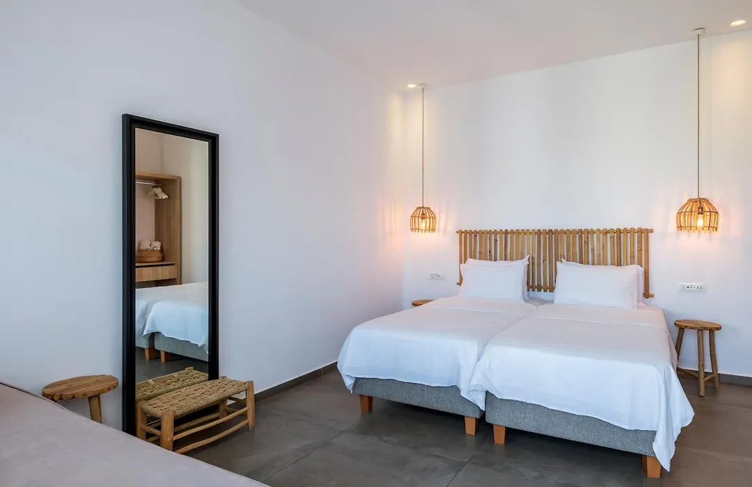 Jason Hotel-1